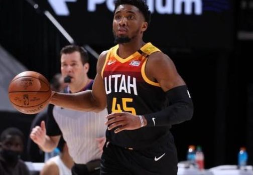 后夺得桂冠 后夺得桂冠